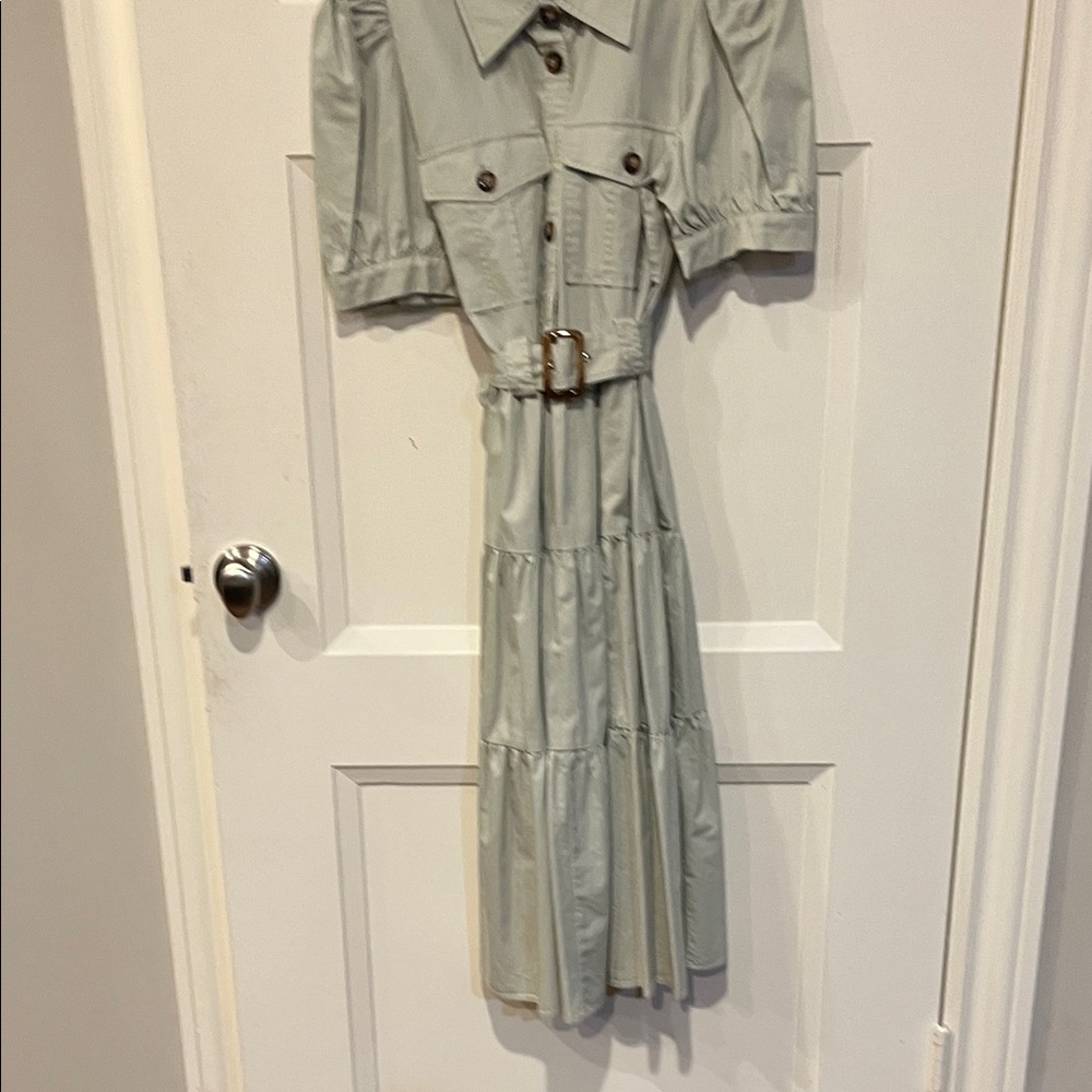 Stylish Women's Midi Dress in Light Gray